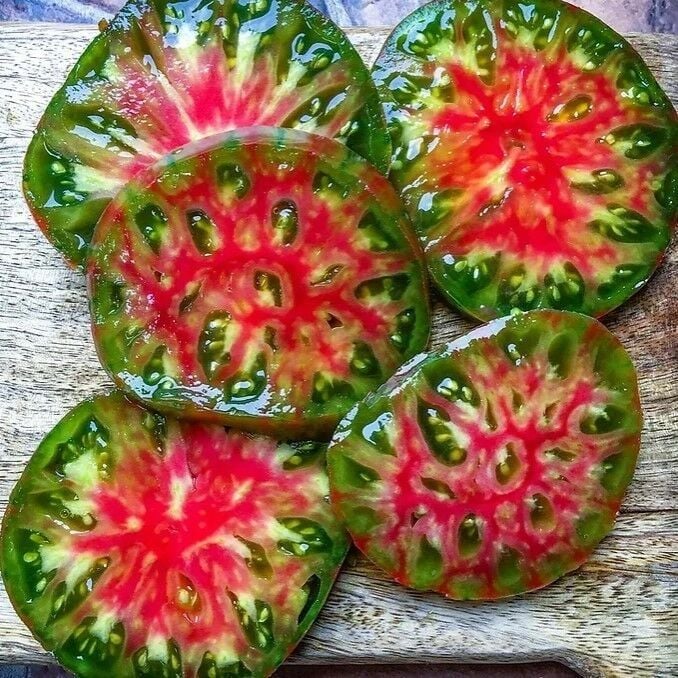 Ananas Noir Yeşil Kırmızı Etli Domates Tohumu (15 tohum)